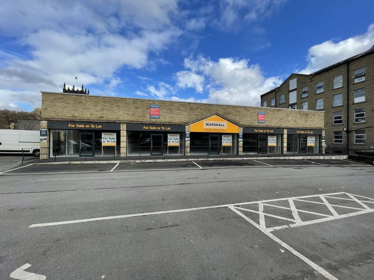 Retail/Shop in Halifax - photo 2