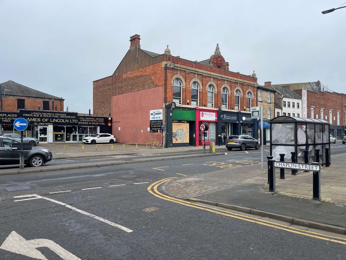 Retail/Shop in Lincoln - photo 2