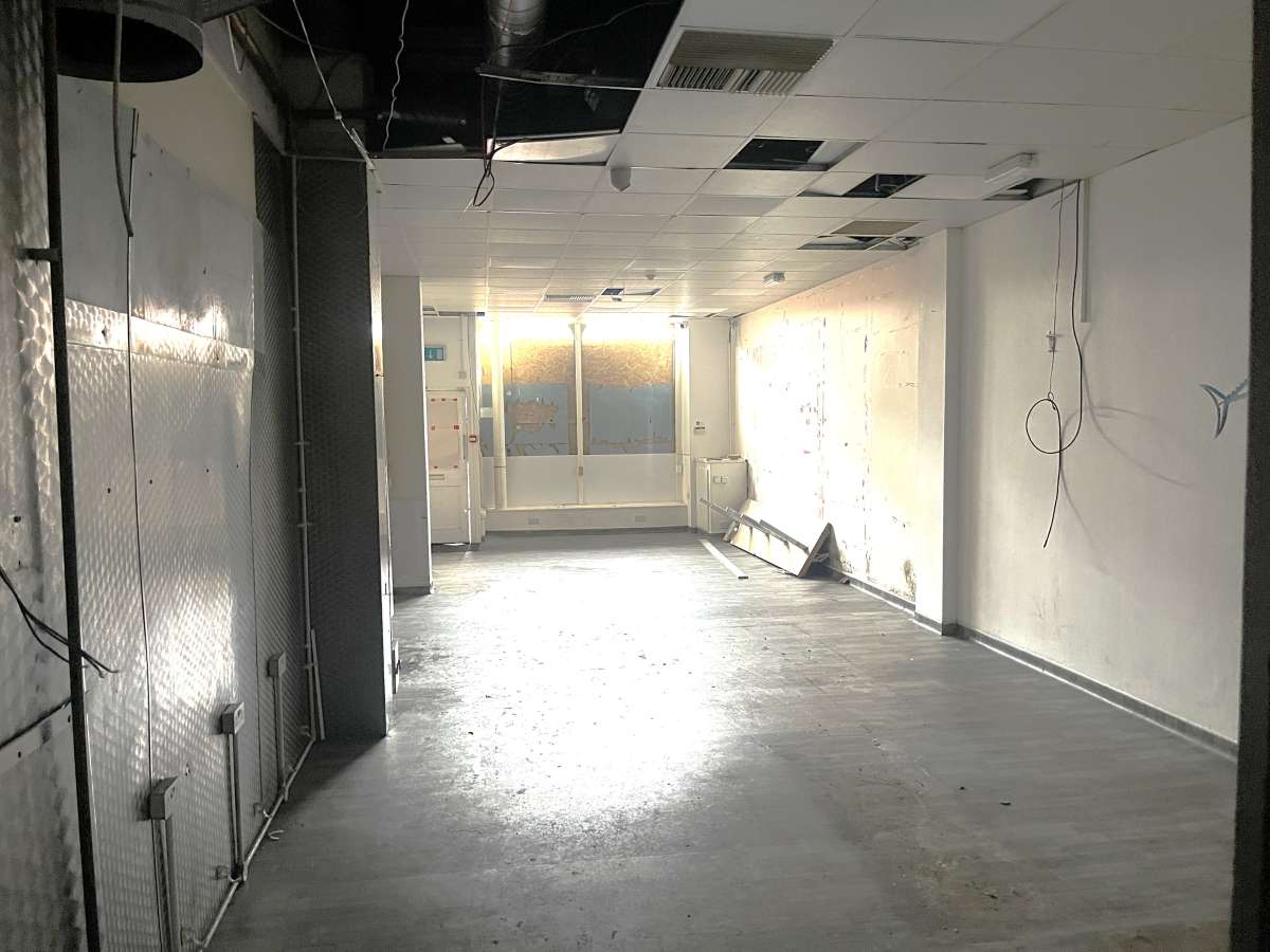 Retail/Shop in Lincoln - photo 3