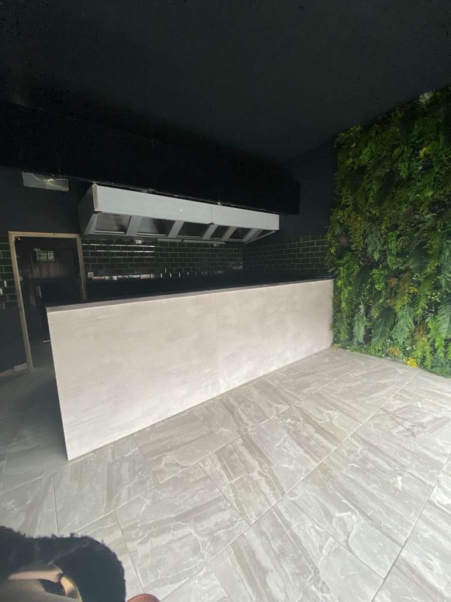 Retail/Shop in West Bromwich - photo 2