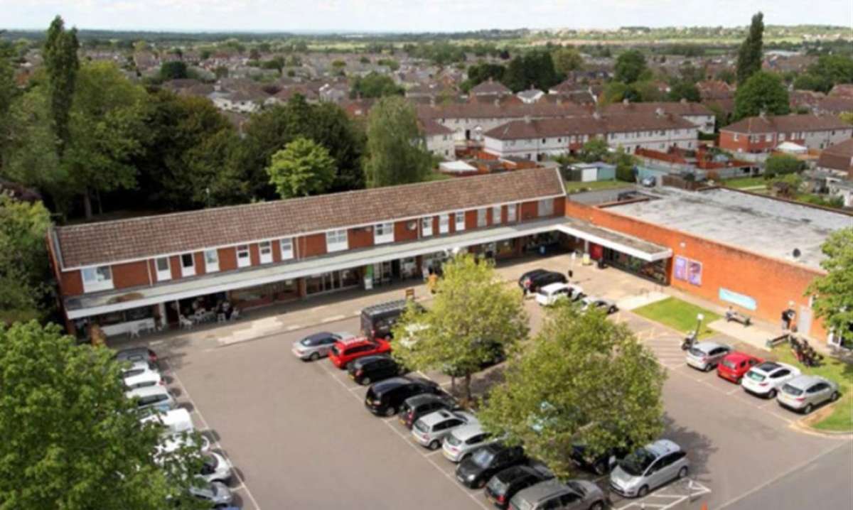 Retail/Shop in Swindon - photo 2