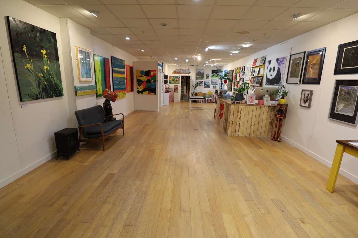 Retail/Shop in Hinckley - photo 2