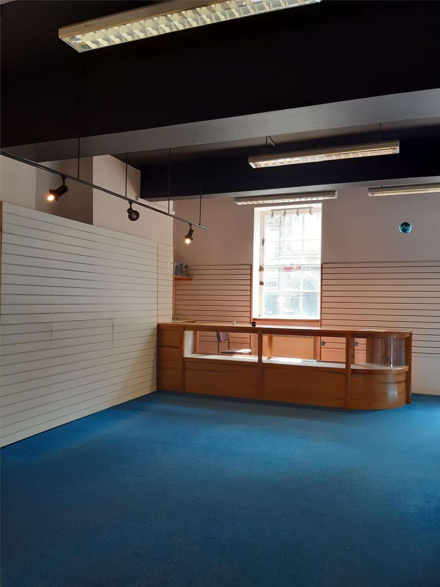 Retail/Shop in Tavistock - photo 3