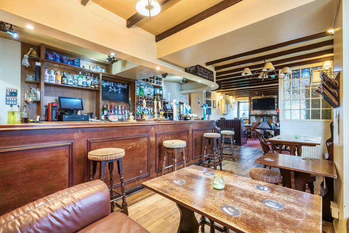 Retail/Shop in Truro - photo 4