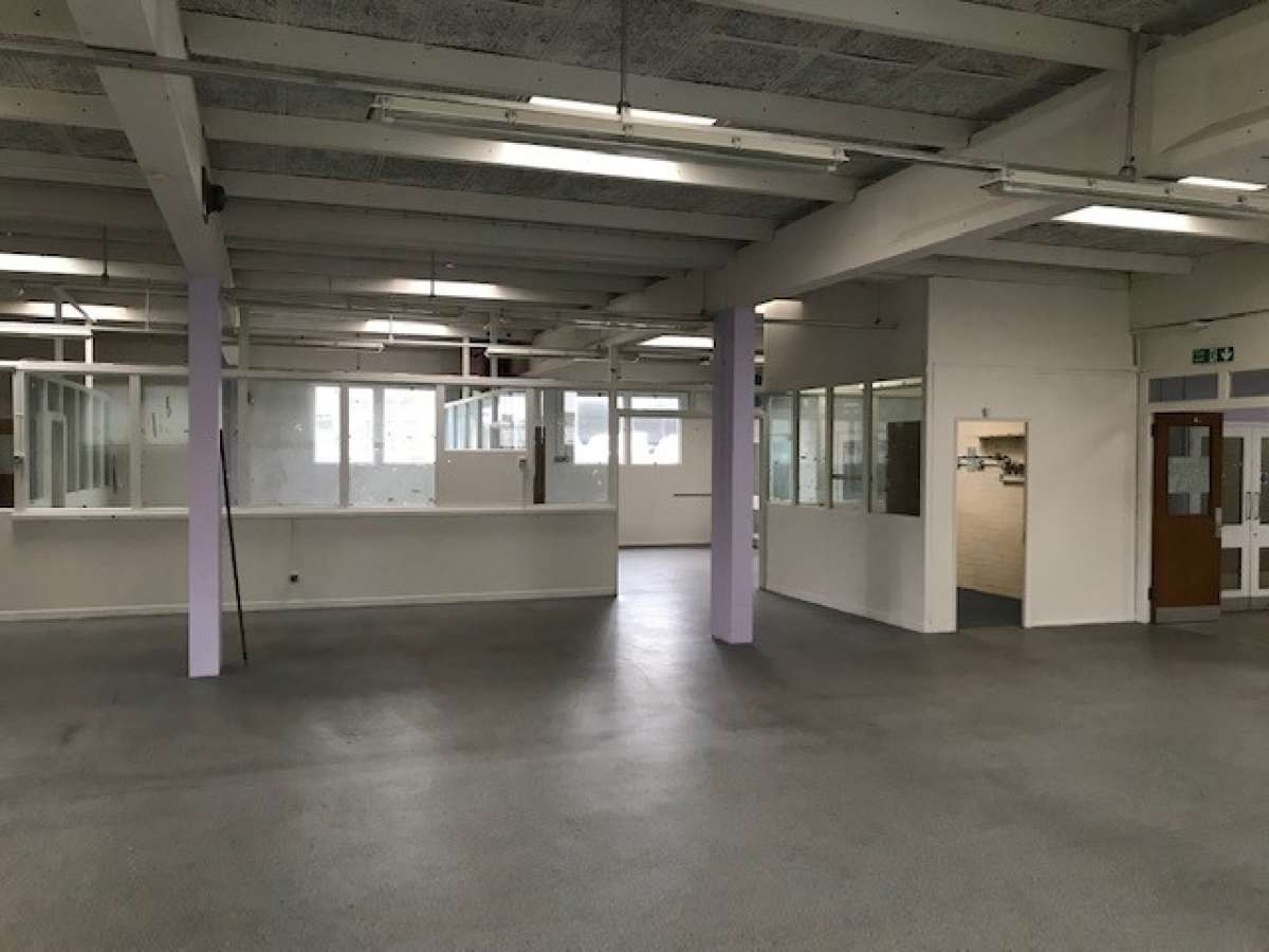 Retail/Shop in Worthing - photo 3