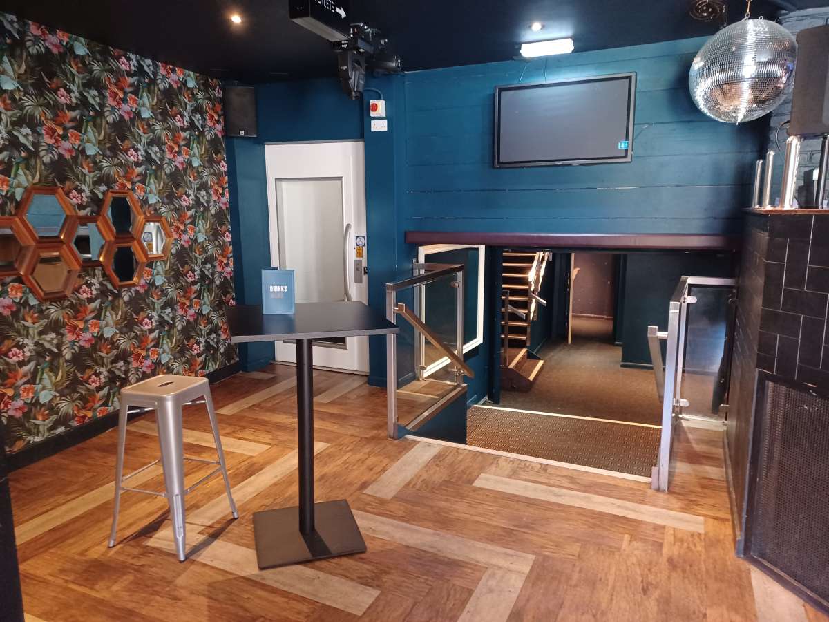 Retail/Shop in Exeter - photo 4