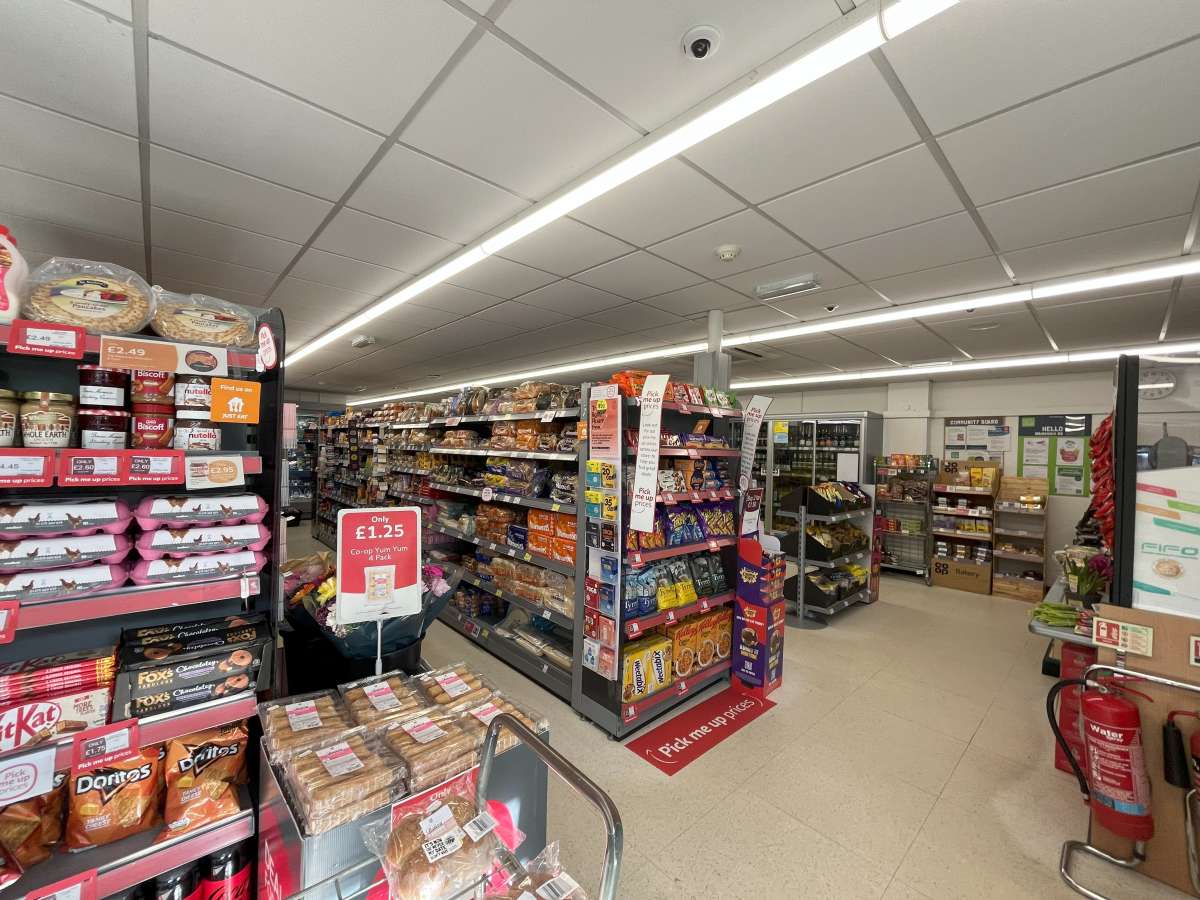 Retail/Shop in Ipswich - photo 2