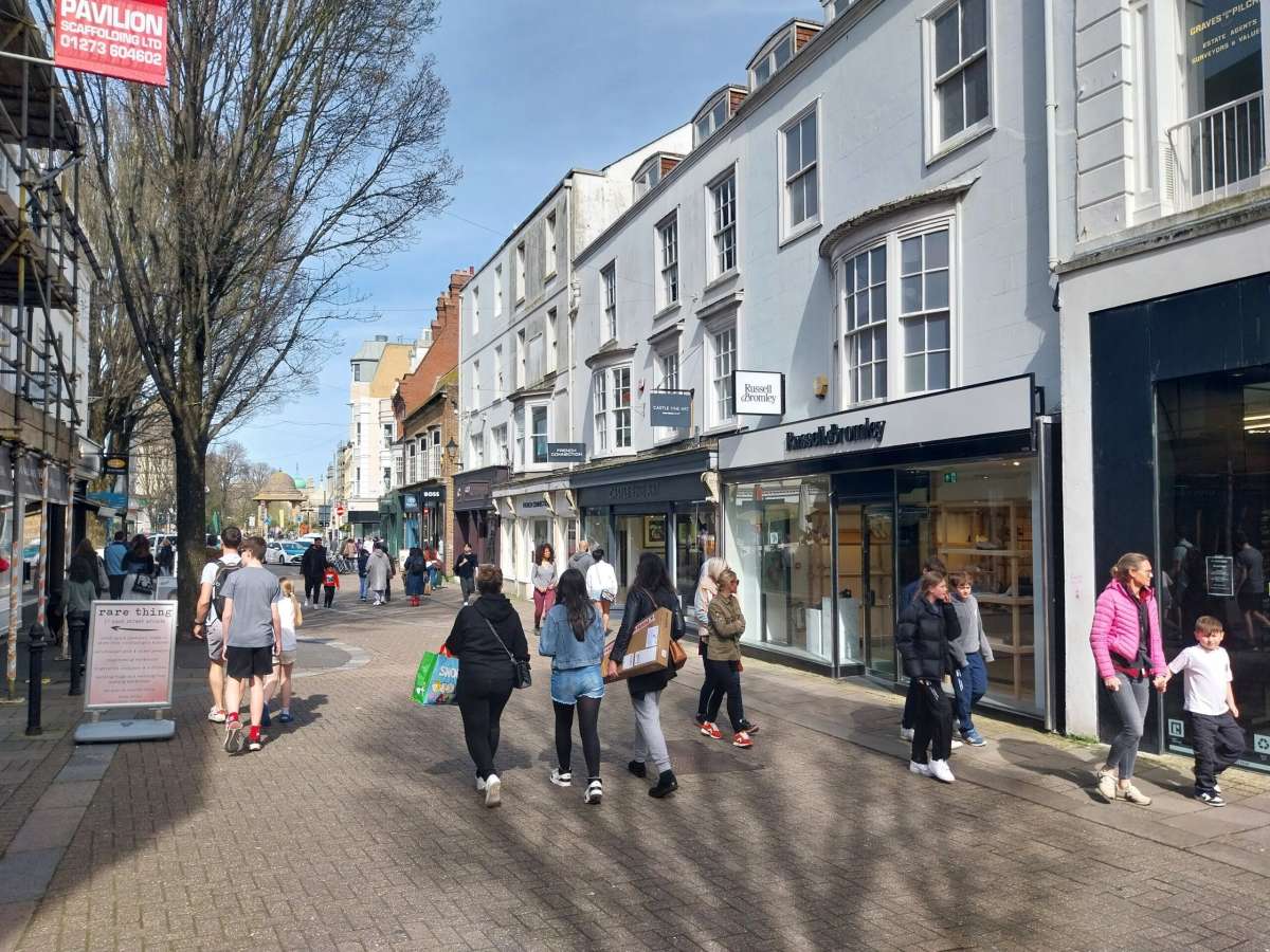 Retail/Shop in Brighton - photo 3