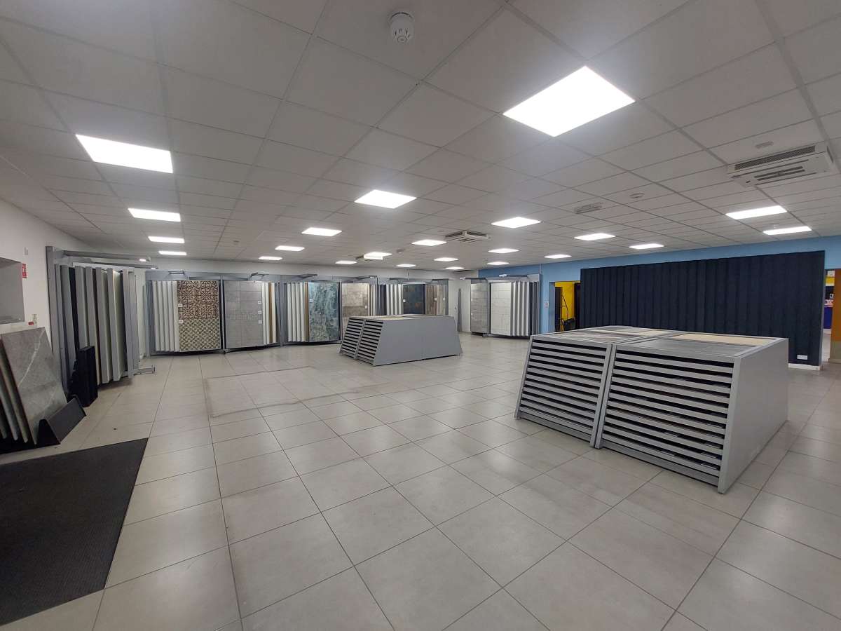 Retail/Shop in Stirling - photo 2