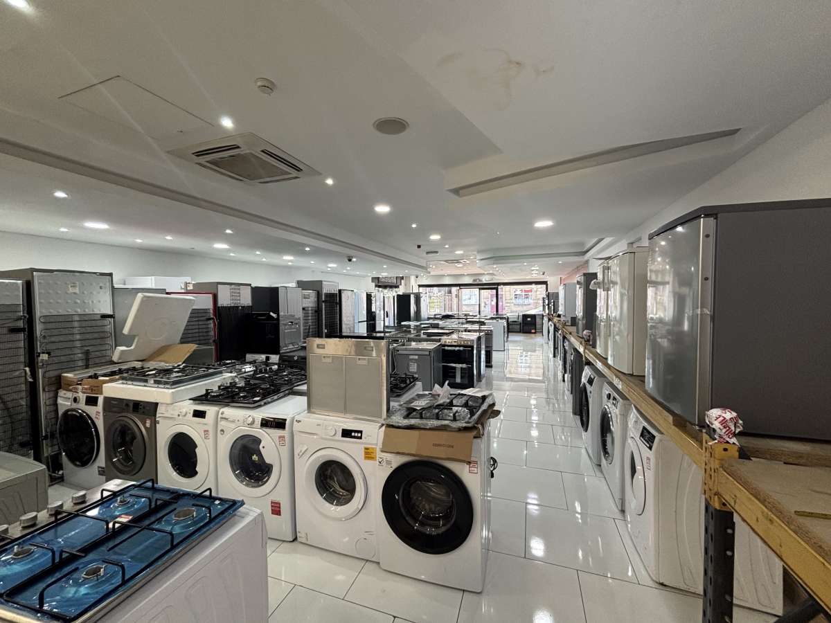 Retail/Shop in Halifax - photo 2