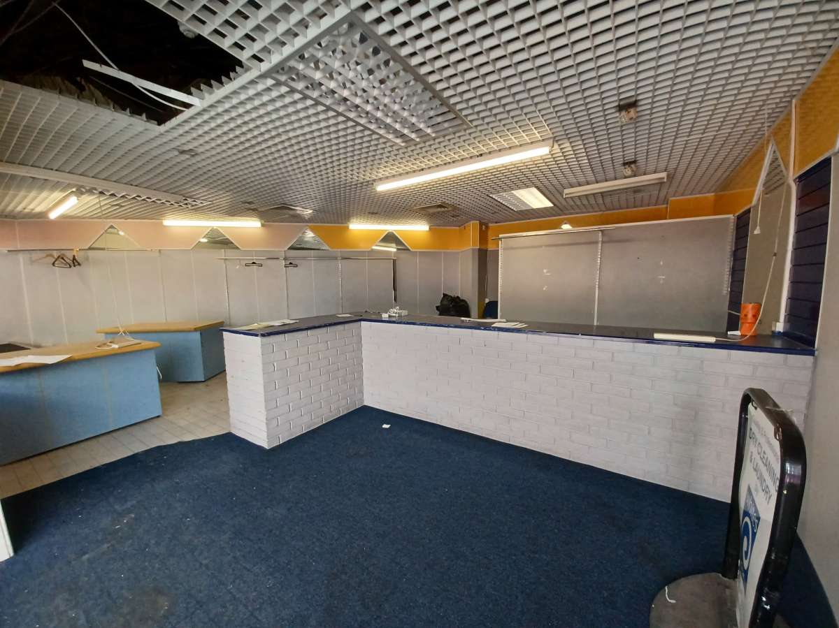 Retail/Shop in Plymouth - photo 2