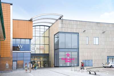 Retail/Shop in Livingston - photo 2