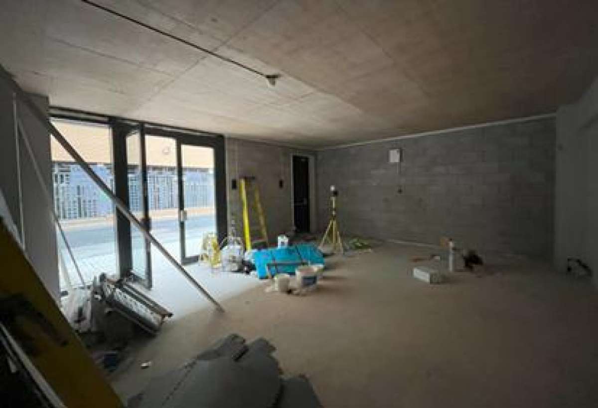 Retail/Shop in Cardiff - photo 3