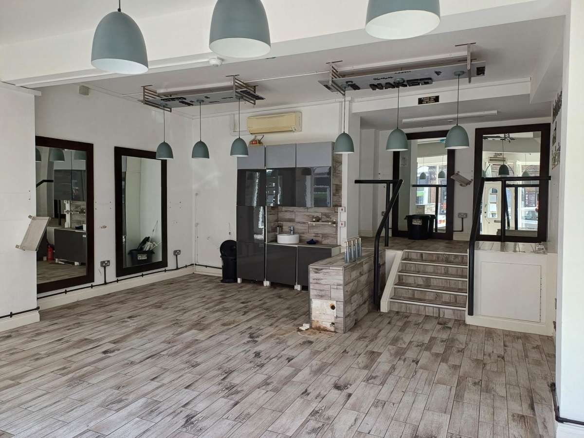 Retail/Shop in Northampton - photo 3