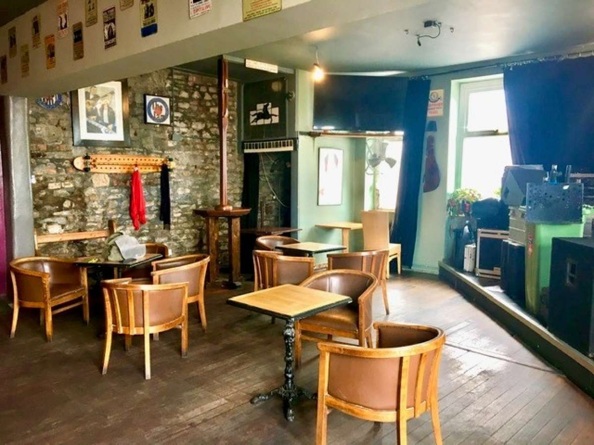 Retail/Shop in Plymouth - photo 4