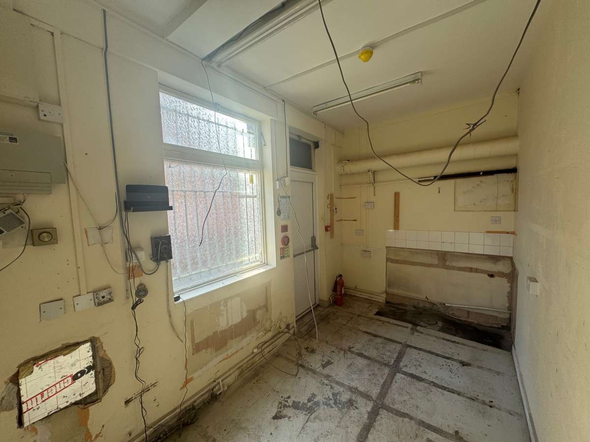 Retail/Shop in Loughborough - photo 4