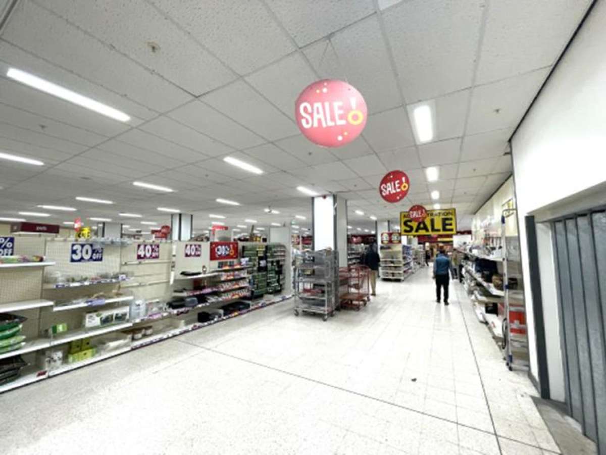 Retail/Shop in Weston-Super-Mare - photo 2