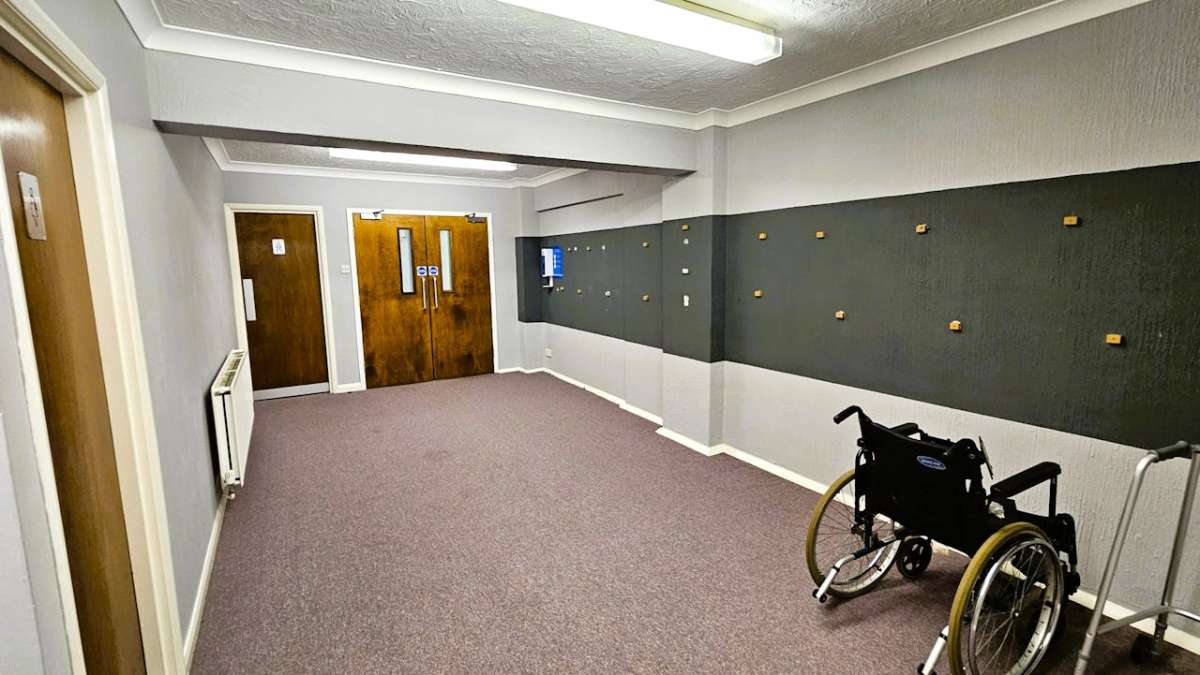 Retail/Shop in Blandford Forum - photo 3