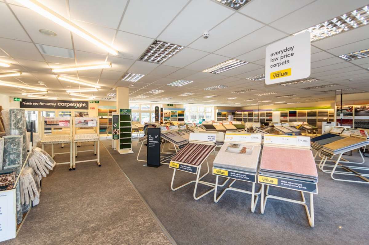 Retail/Shop in Dorchester - photo 3