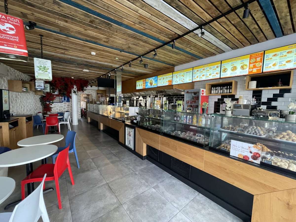 Retail/Shop in Bournemouth - photo 2