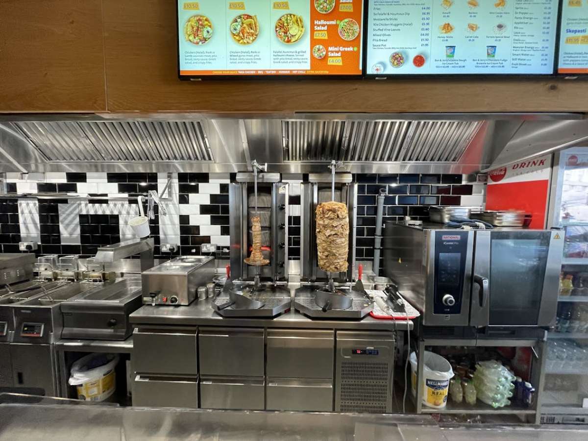 Retail/Shop in Bournemouth - photo 3