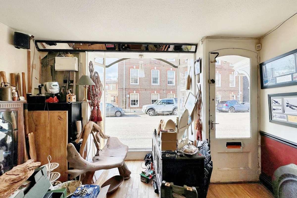 Retail/Shop in Blandford Forum - photo 3