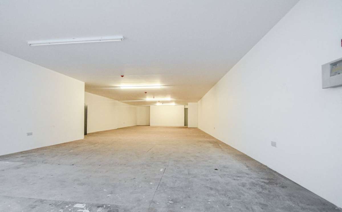 Retail/Shop in Bournemouth - photo 2