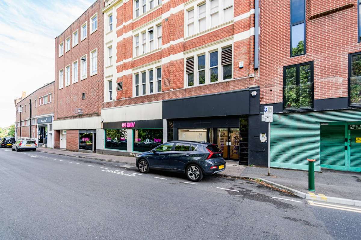 Retail/Shop in Bournemouth - photo 4