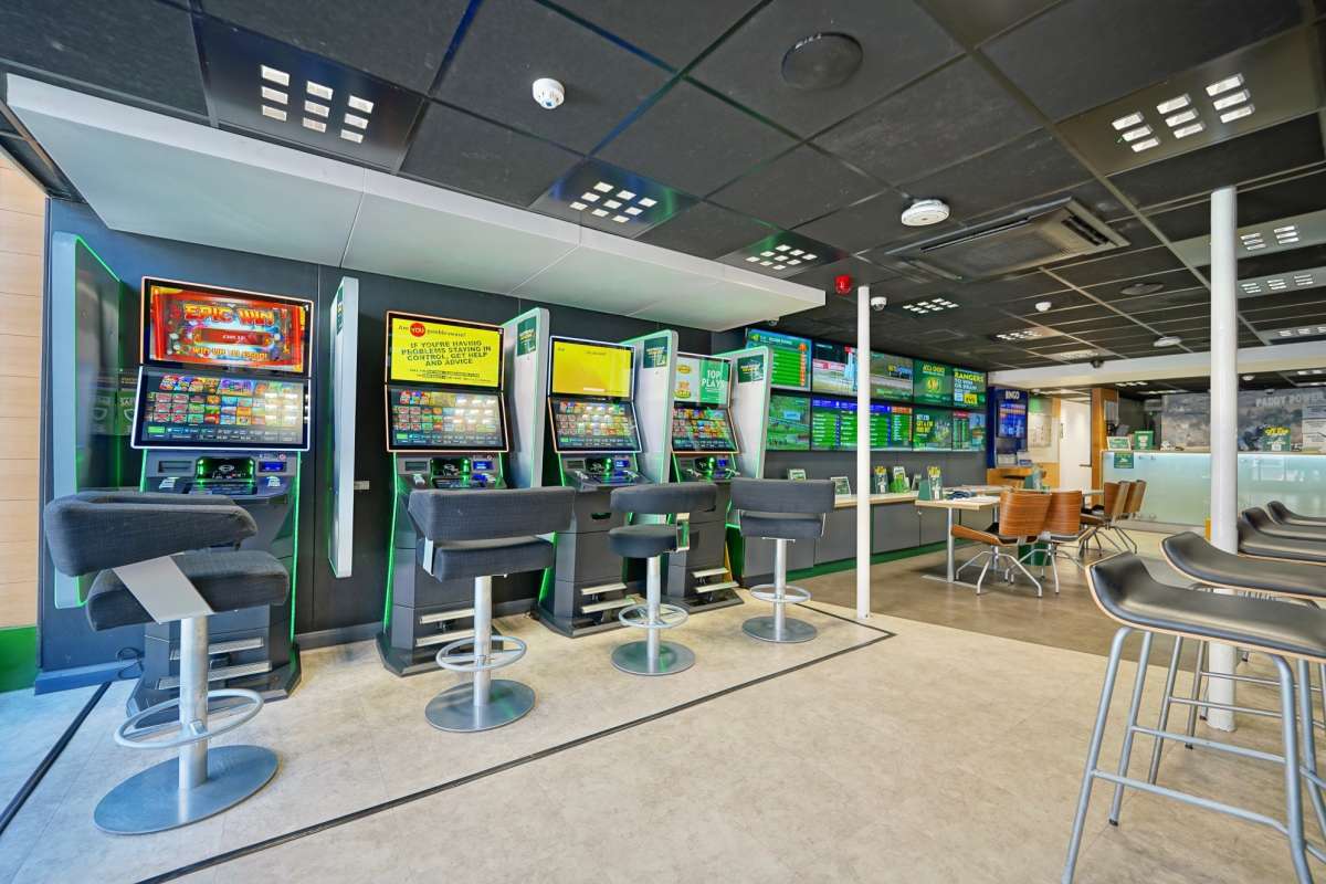 Retail/Shop in St Neots - photo 2