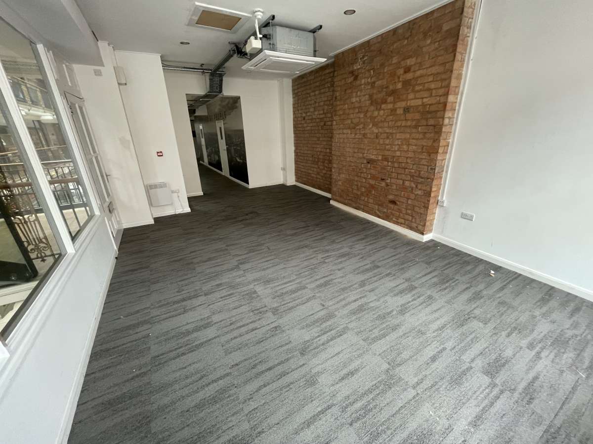 Retail/Shop in Leicester - photo 3
