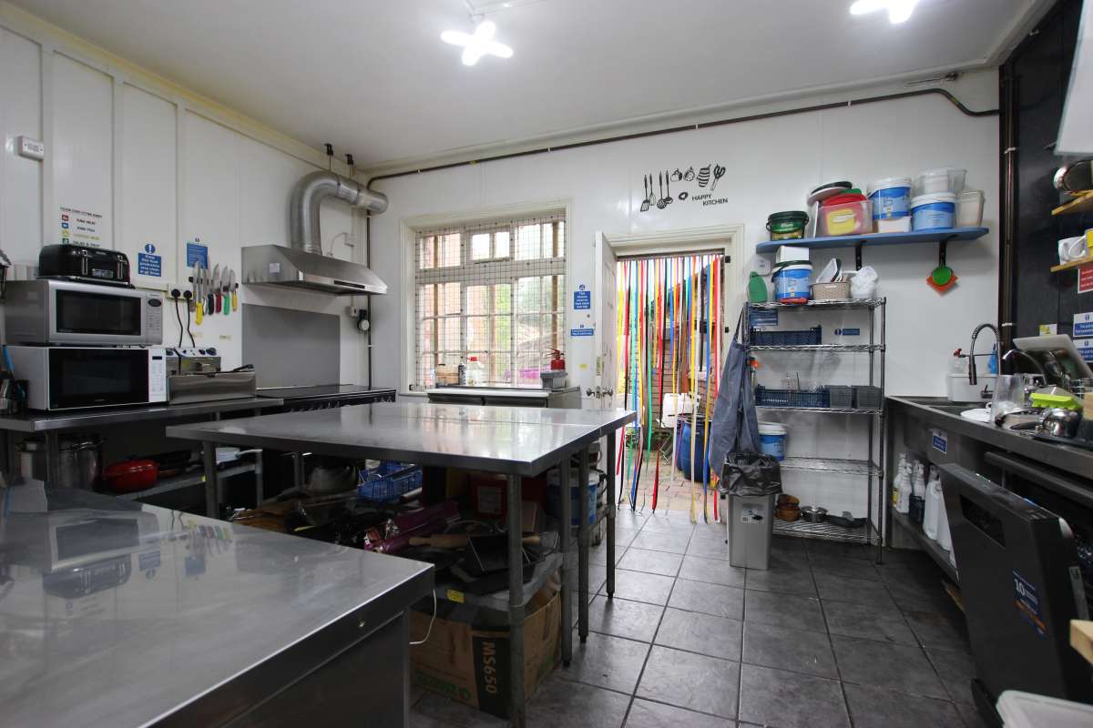 Retail/Shop in Market Rasen - photo 3