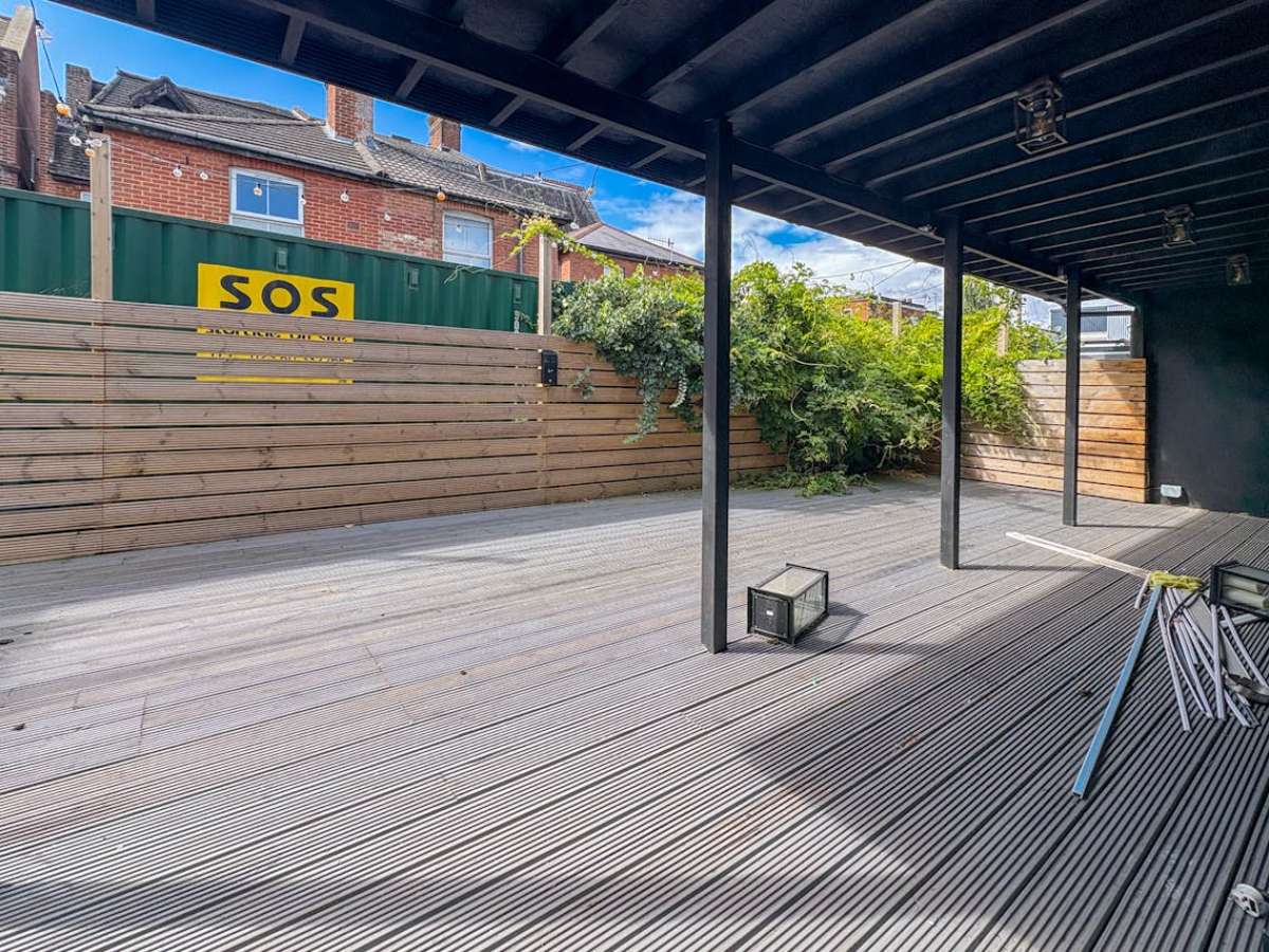 Retail/Shop in Poole - photo 4