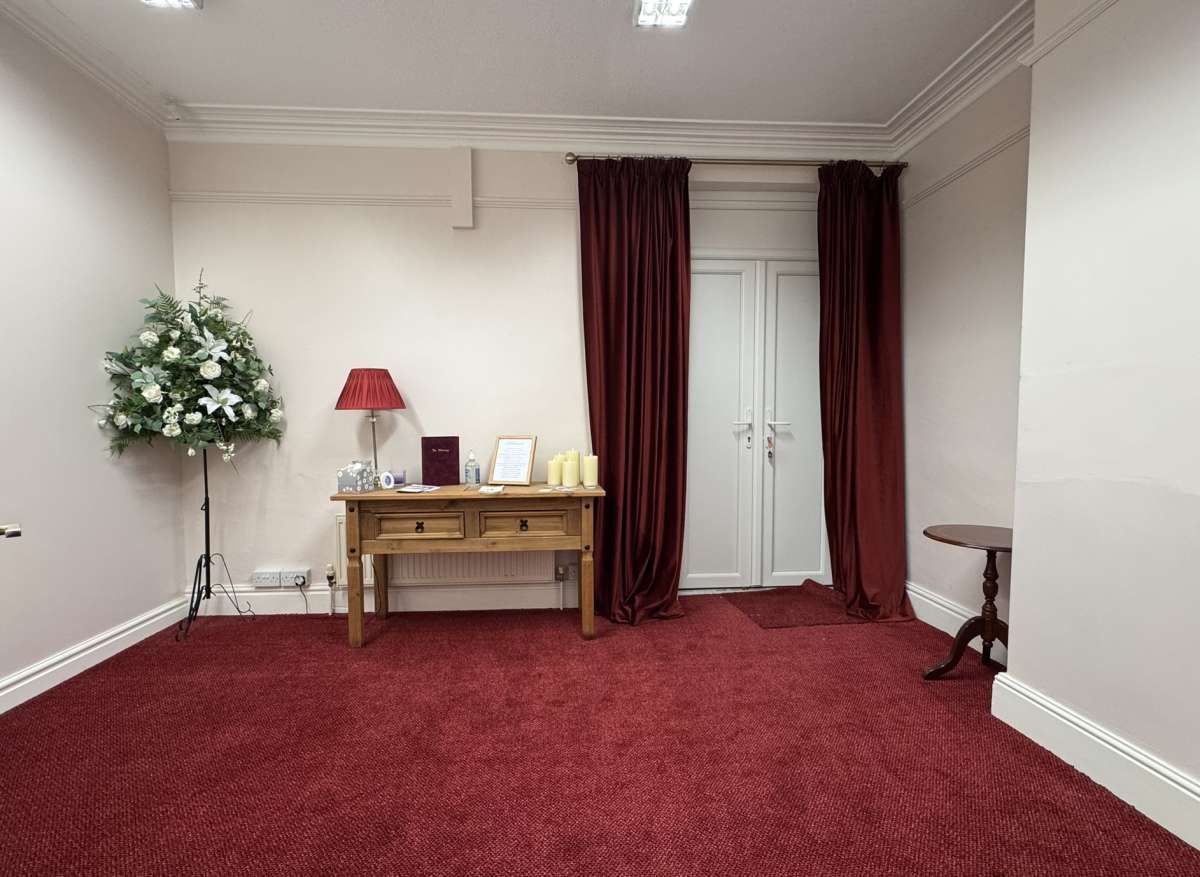 Retail/Shop in Doncaster - photo 4