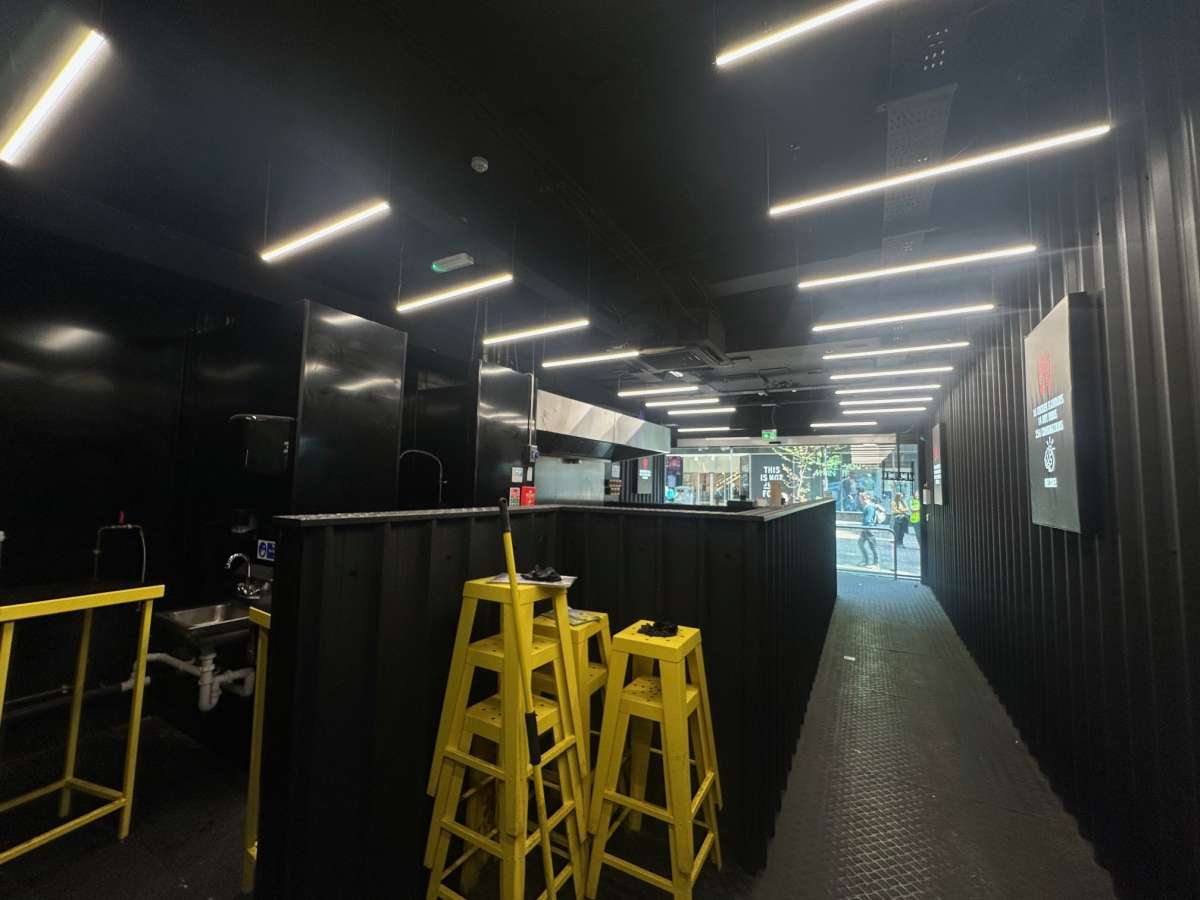 Retail/Shop in Nottingham - photo 3