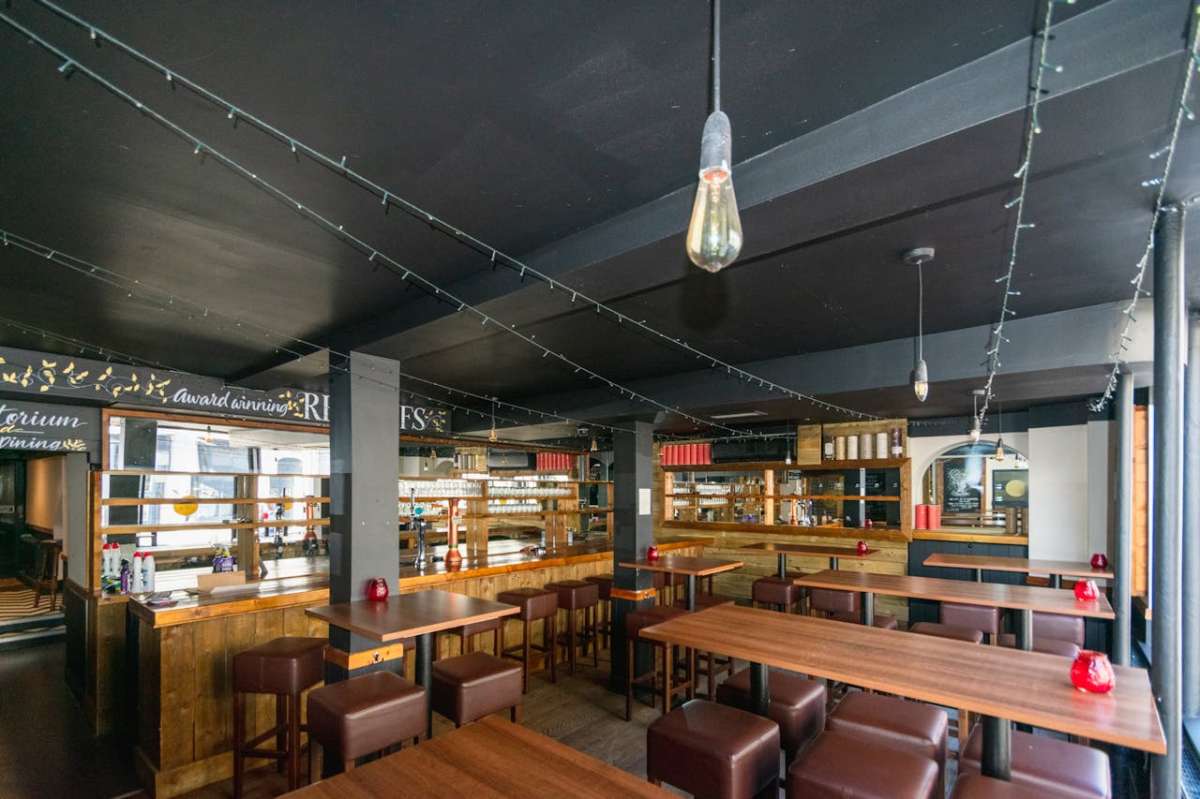 Retail/Shop in Poole - photo 2