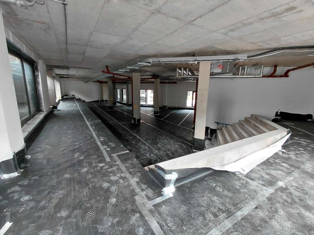 Retail/Shop in Bristol - photo 3