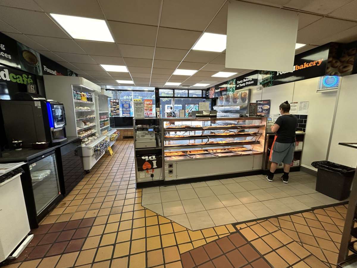 Retail/Shop in Sale - photo 3