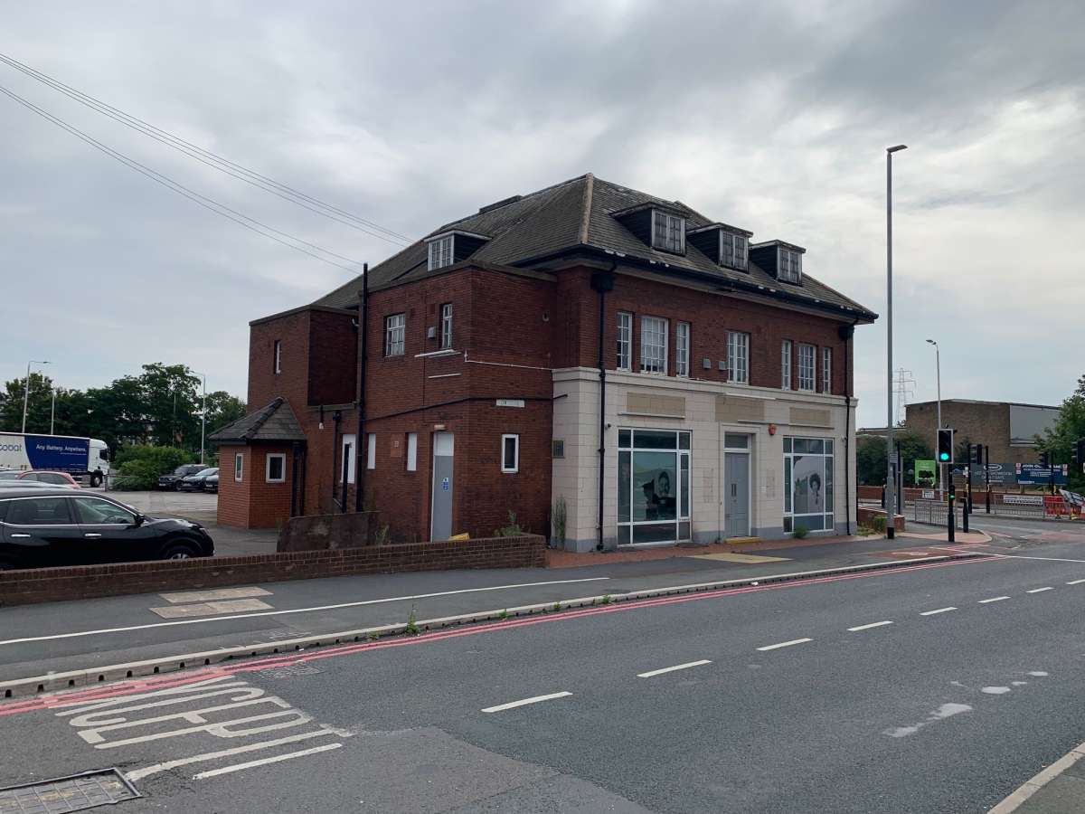 Retail/Shop in Leeds - photo 4