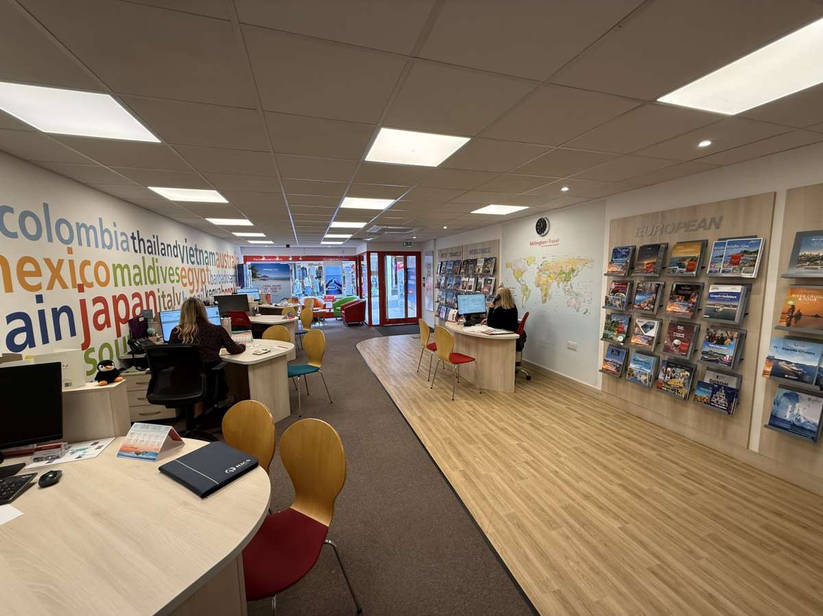 Retail/Shop in Hinckley - photo 2