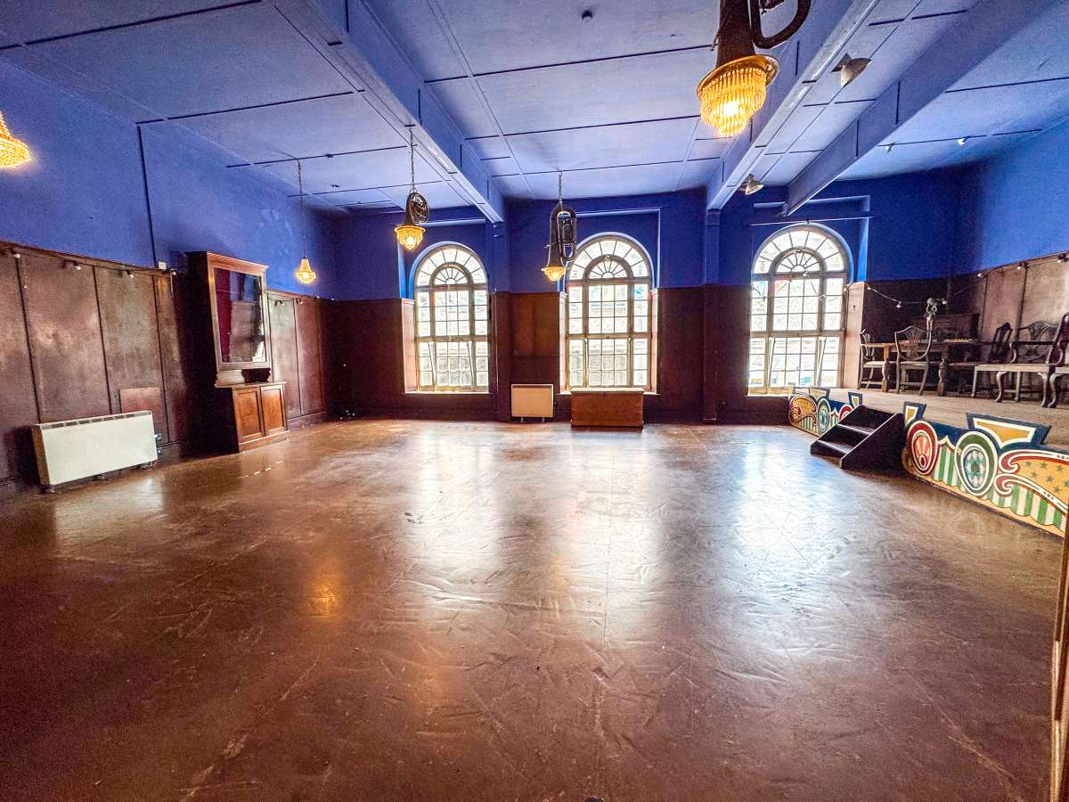 Retail/Shop in Falmouth - photo 3