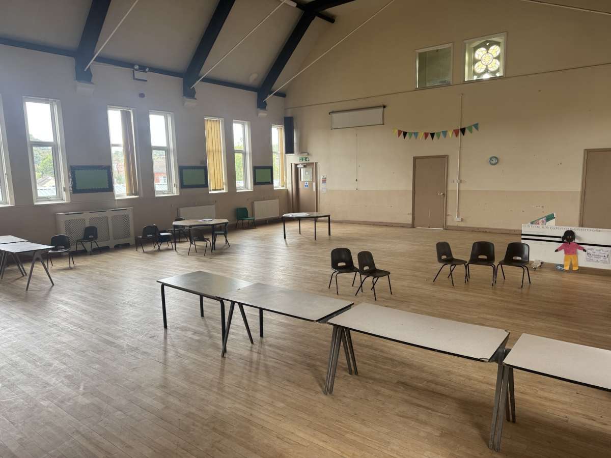 Retail/Shop in Burton On Trent - photo 3