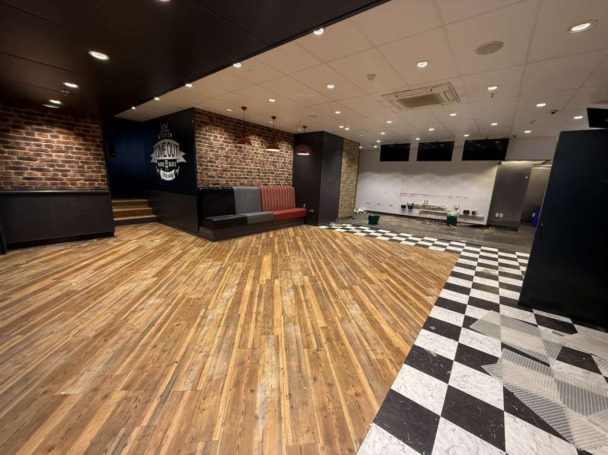 Retail/Shop in Hinckley - photo 2