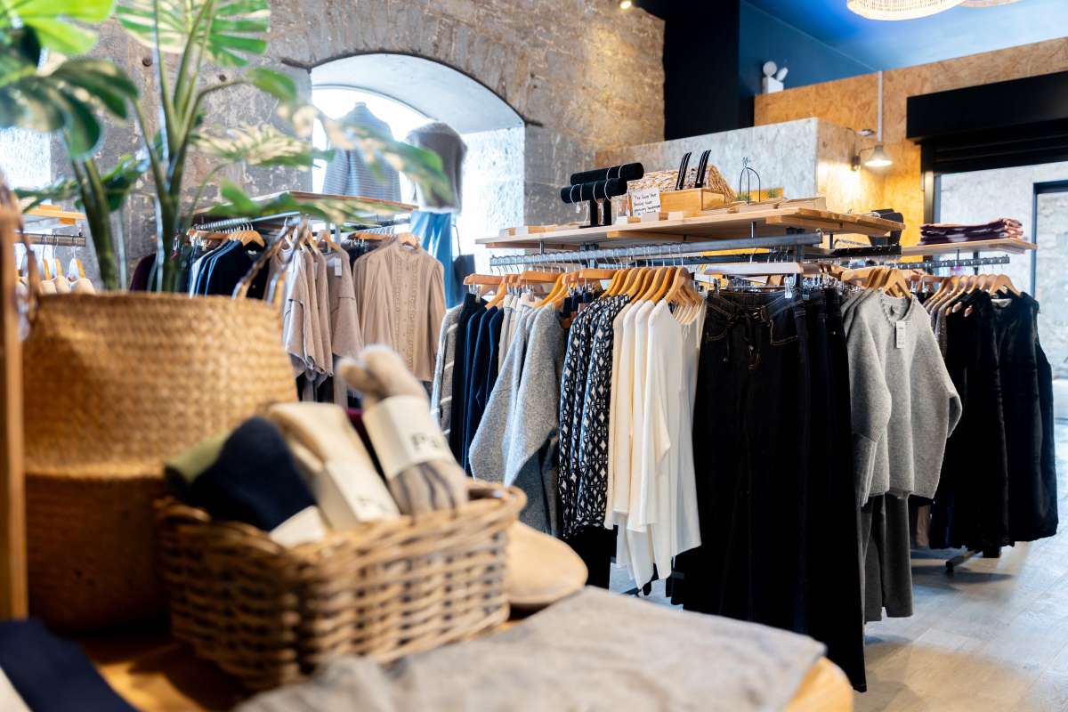 Retail/Shop in Plymouth - photo 3