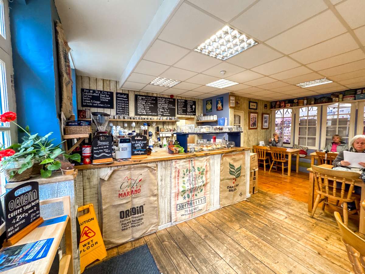 Retail/Shop in Truro - photo 4