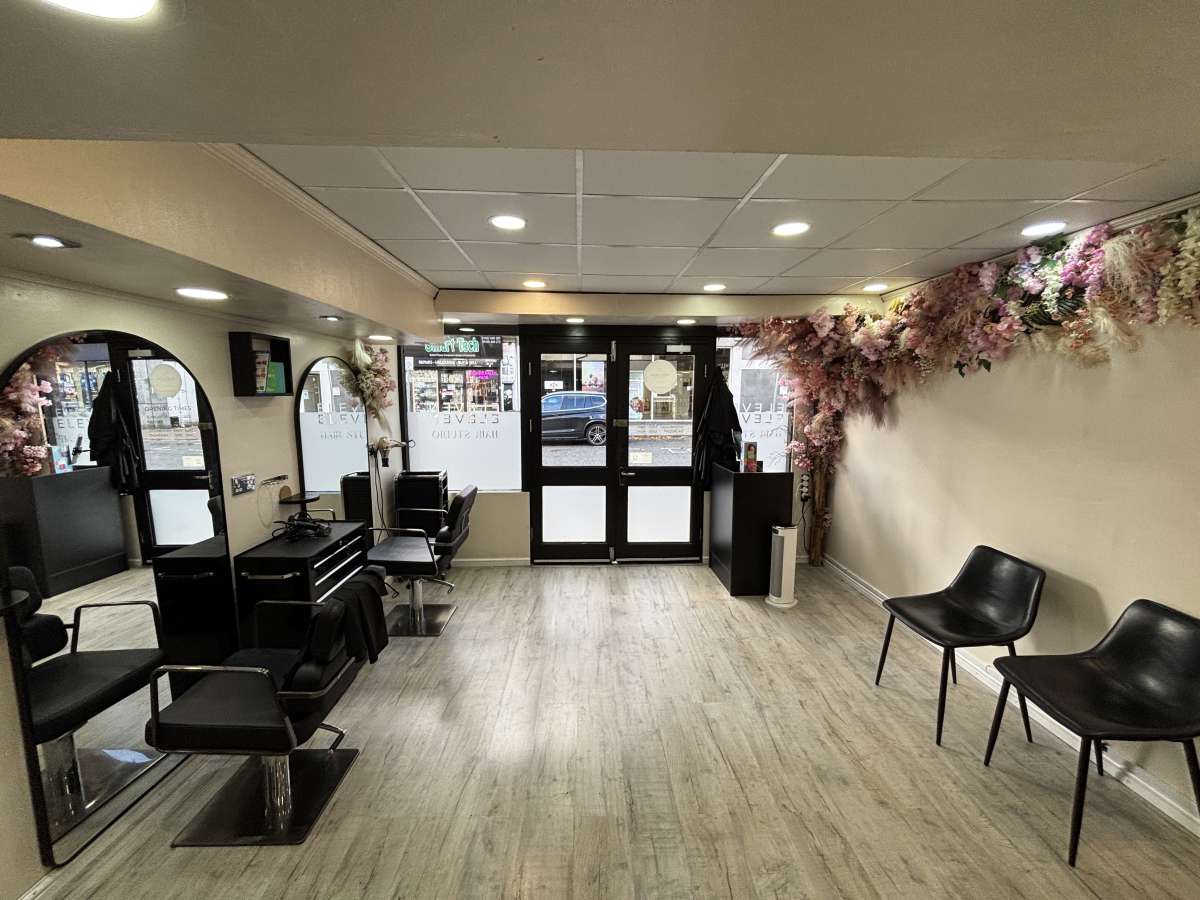 Retail/Shop in Halifax - photo 2