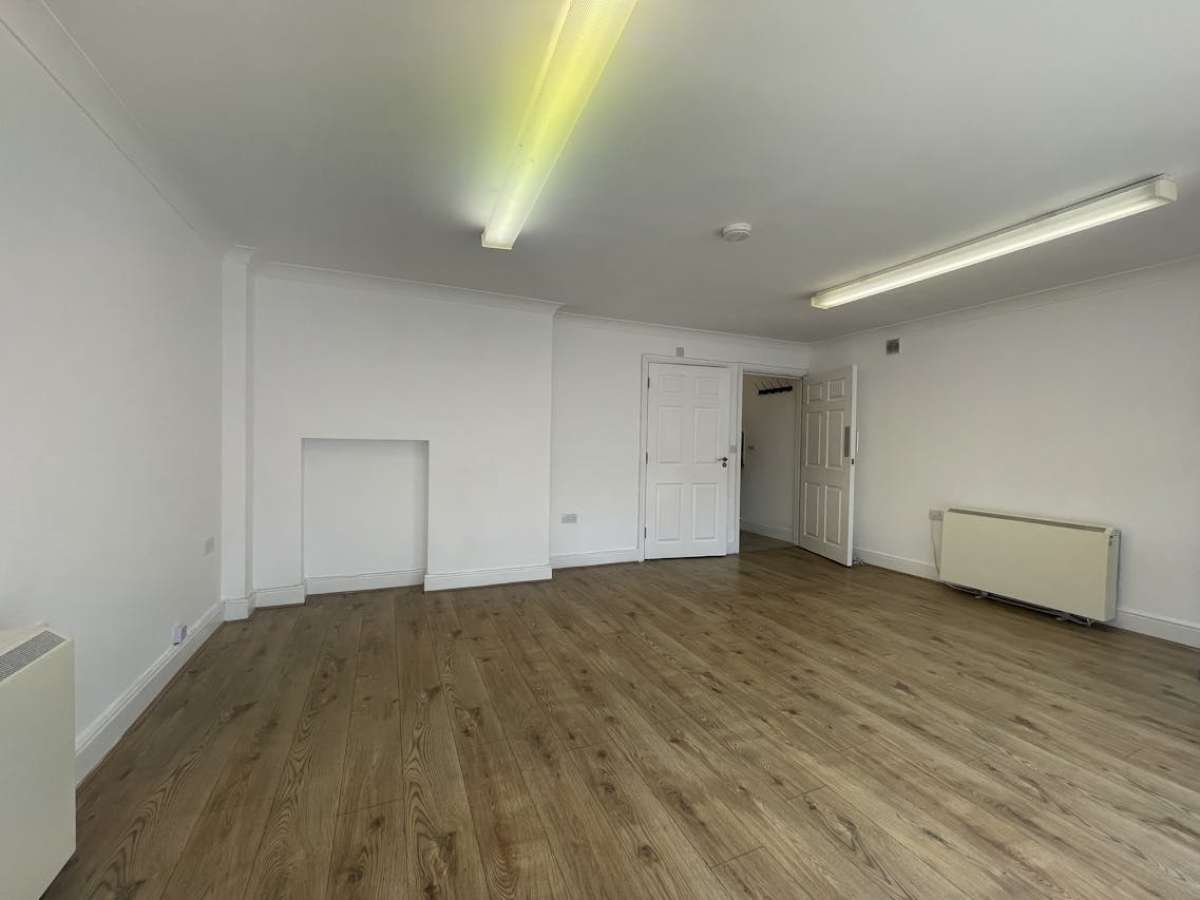 Retail/Shop in Totton - photo 3