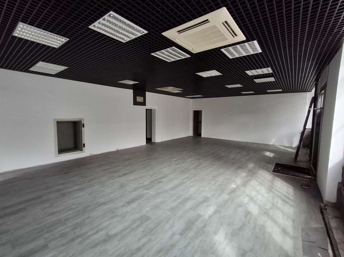 Retail/Shop in West Wickham - photo 4