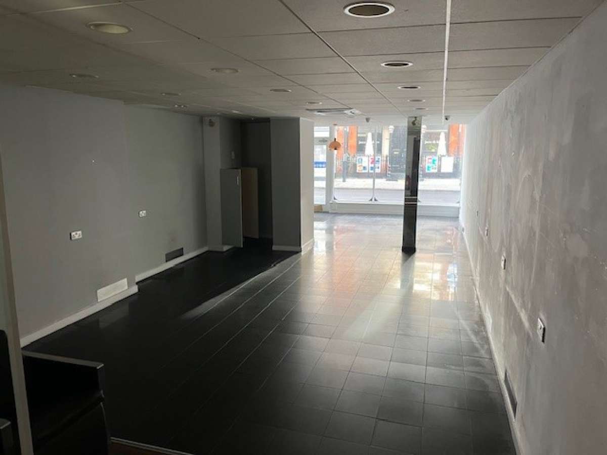 Retail/Shop in Derby - photo 3