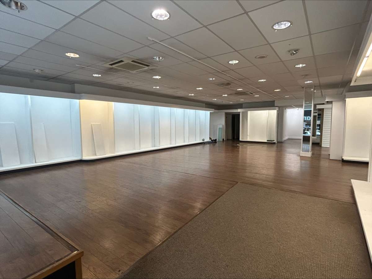 Retail/Shop in Derby - photo 4