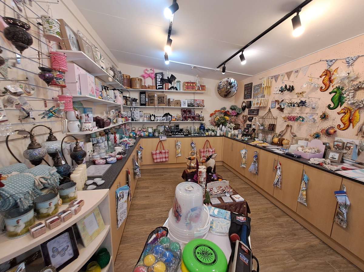 Retail/Shop in Padstow - photo 4